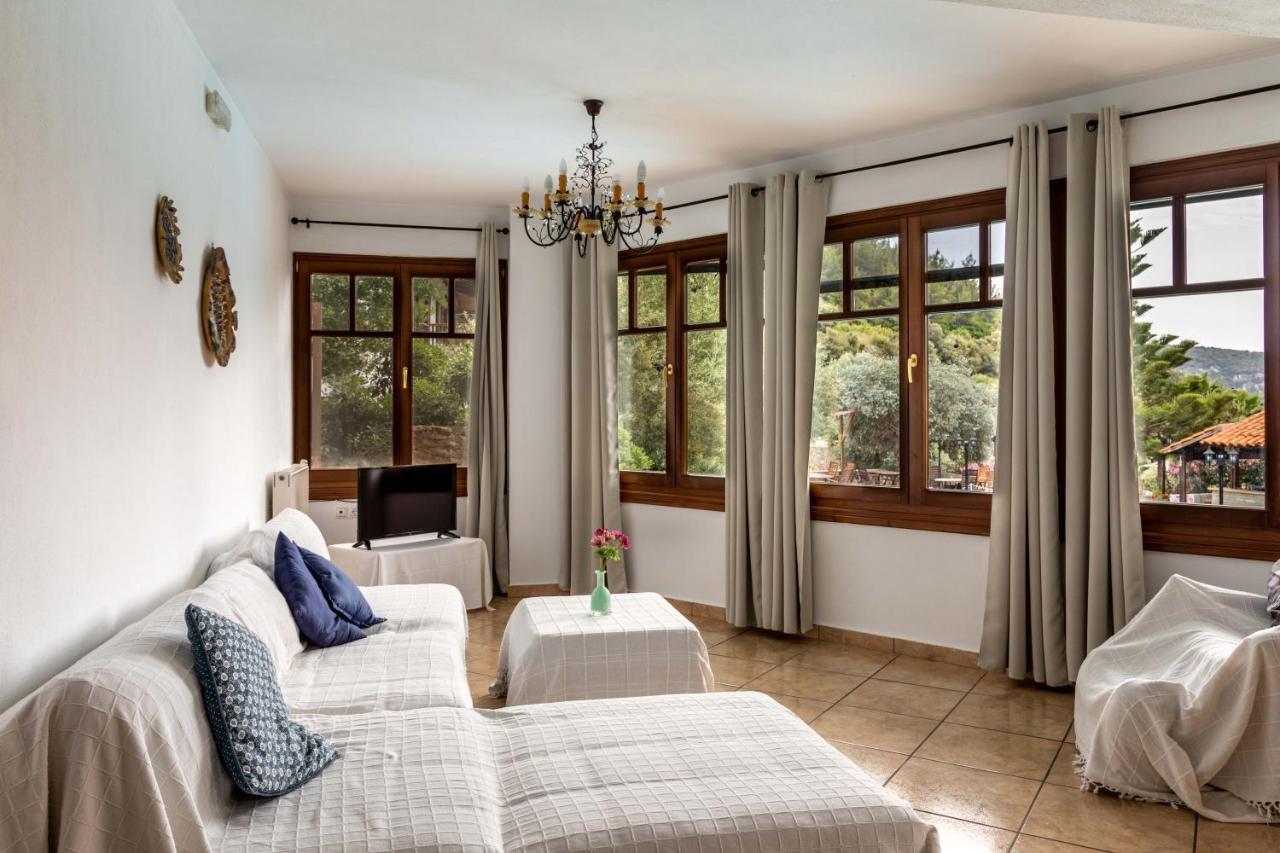 Porto Koufo Resort エクステリア 写真